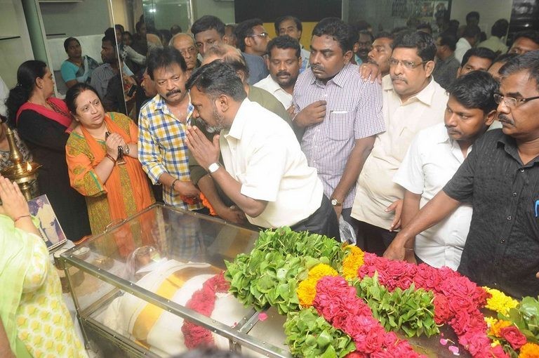 MS Viswanathan Condolences Photos 2 - 18 / 58 photos