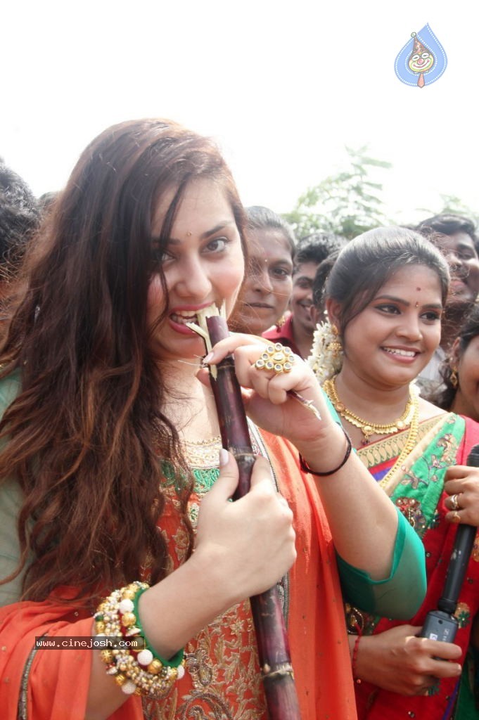 Namitha Pongal Celebration at SMK Fomra College - 16 / 61 photos