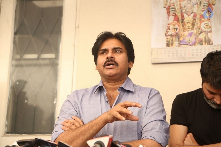 Pawan Kalyan and Trivikram Meets K Vishwanath - 20 / 77 photos