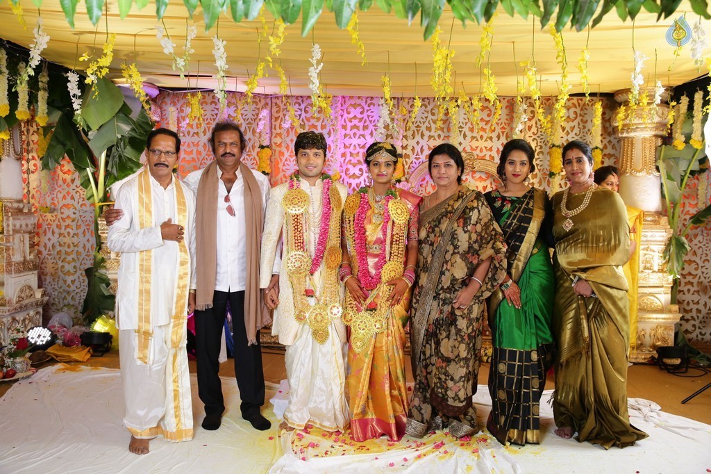 Prabhu Teju and Varsha Wedding Reception Photos - 1 / 58 photos