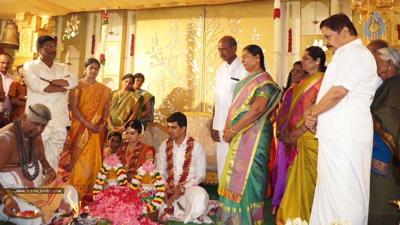 Producer SR Prabhu & Deepthi Wedding Photos - 15 / 19 photos
