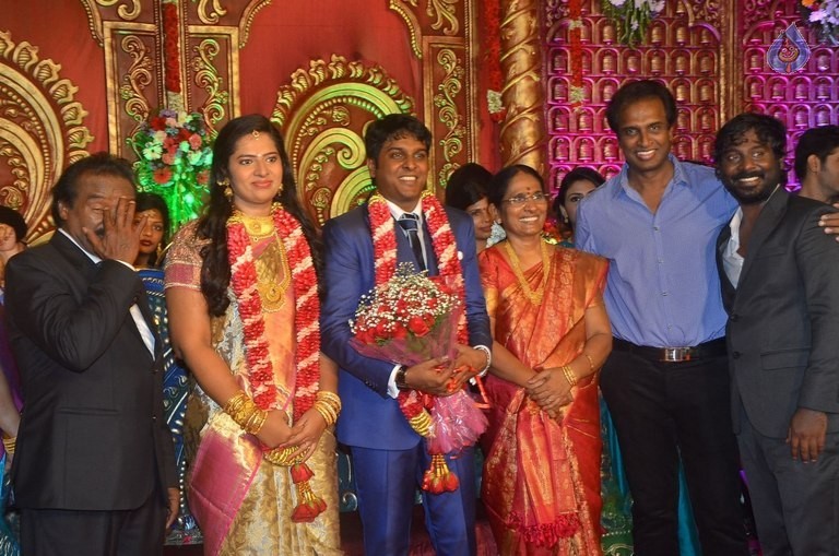 Producer Vinoth Kumar and Sindhu Wedding Reception - 13 / 42 photos
