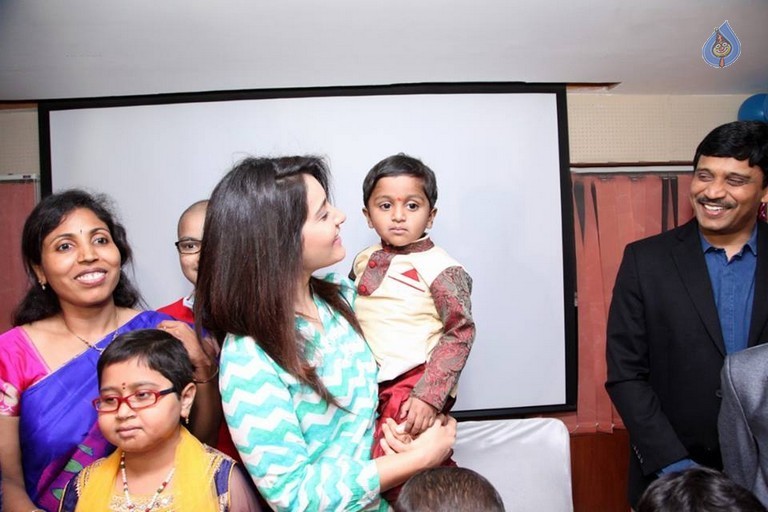 Raashi Khanna at Rainbow Childrens Hospital - 1 / 7 photos