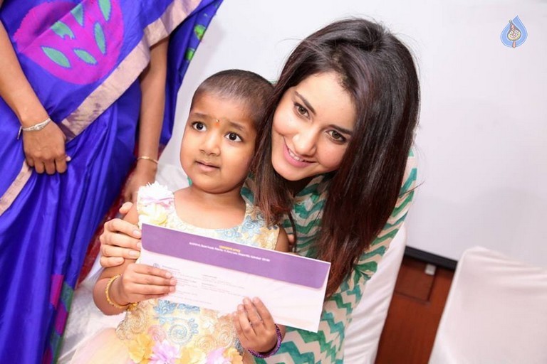 Raashi Khanna at Rainbow Childrens Hospital - 2 / 7 photos