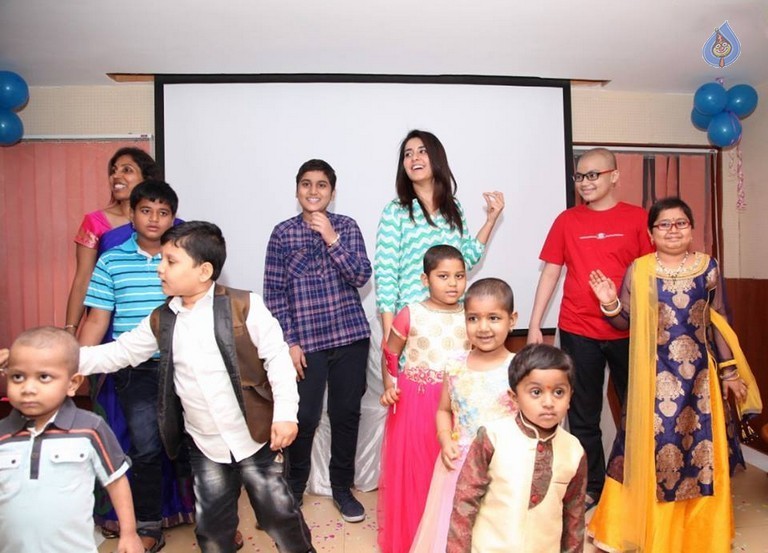 Raashi Khanna at Rainbow Childrens Hospital - 3 / 7 photos