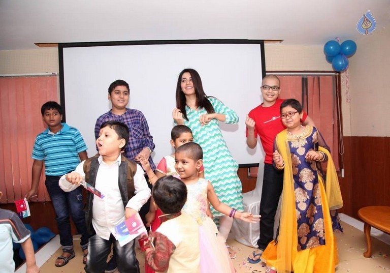 Raashi Khanna at Rainbow Childrens Hospital - 7 / 7 photos