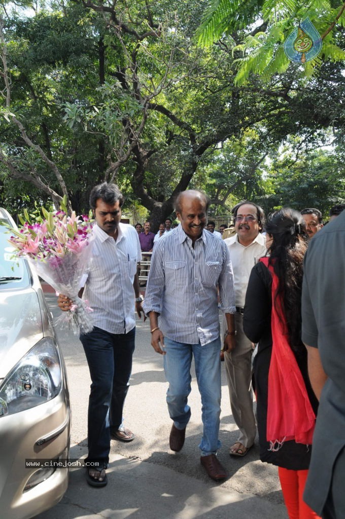 Rajinikanth meets CM Jayalalitha - 7 / 14 photos