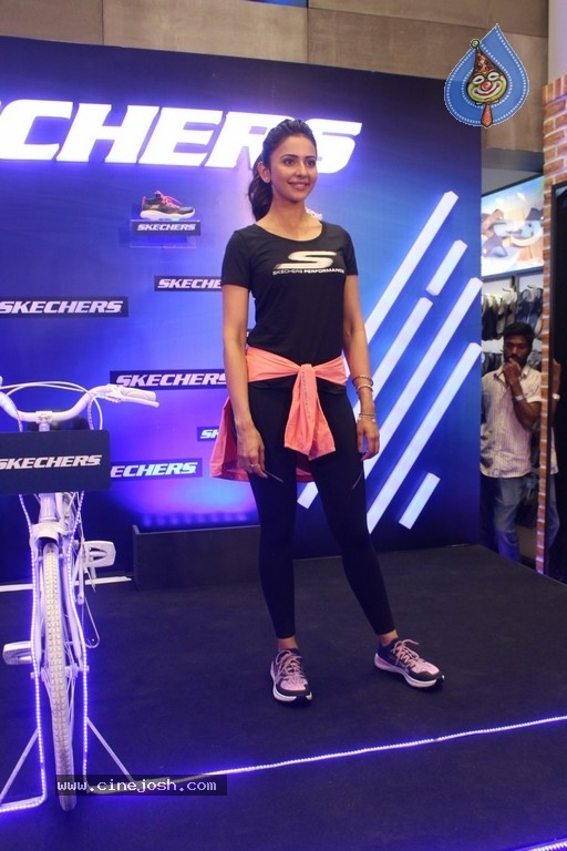 Rakul Preet Launches Skechers Showroom - 9 / 27 photos