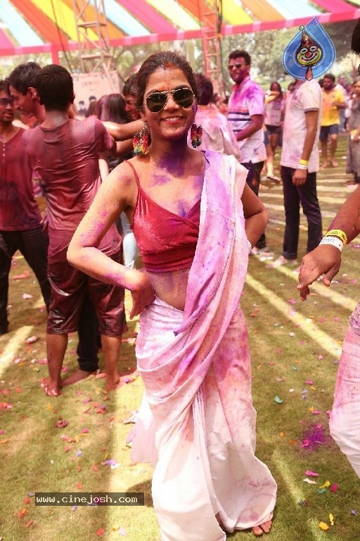 Rang Rave - 2019 Holi Celebrations - 8 / 27 photos