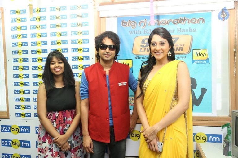 Regina at 92.7 BIG FM - 14 / 42 photos