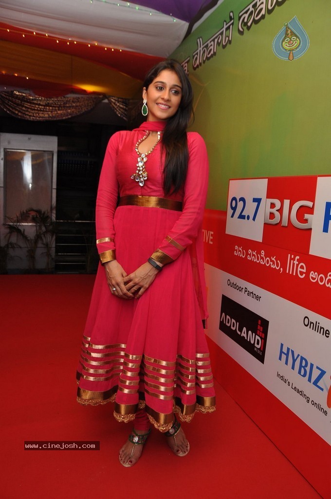 Regina at Big Green Ganesha 2014 - 13 / 108 photos