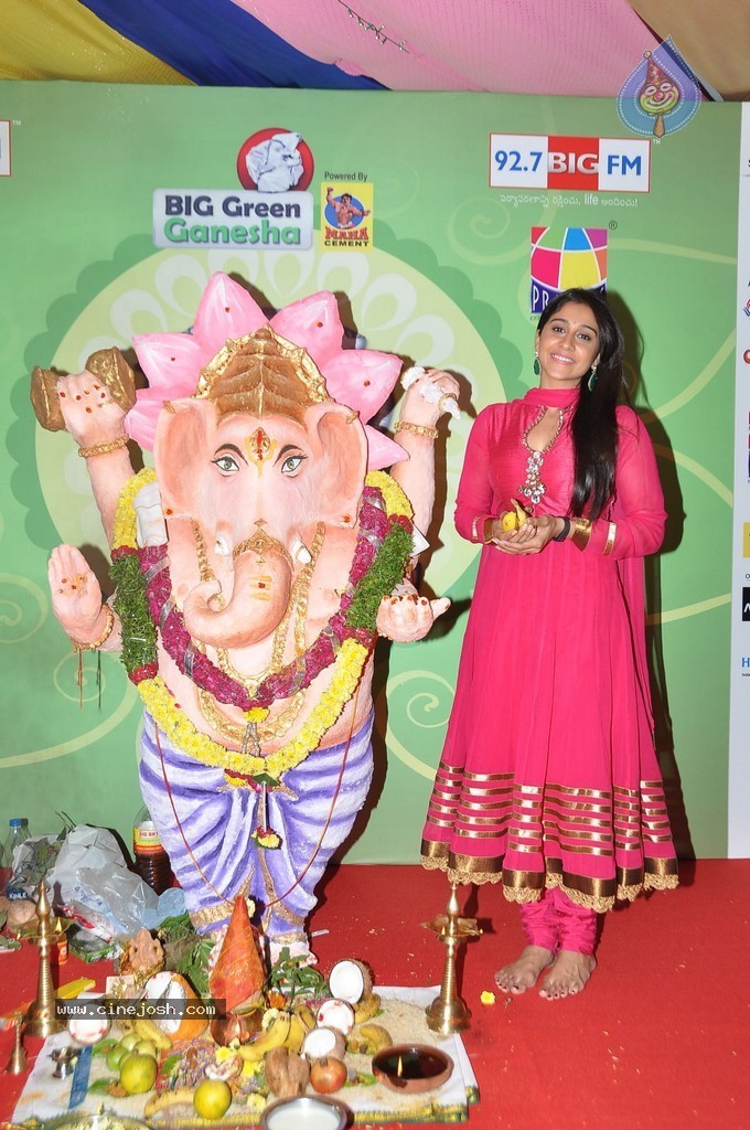 Regina at Big Green Ganesha 2014 - 15 / 108 photos