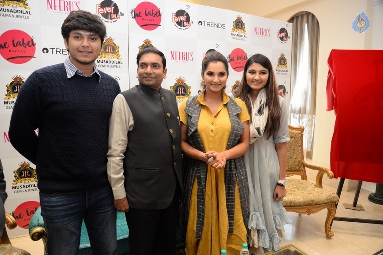 Sania Mirza at The Lable Bazar Curtain Raiser - 19 / 21 photos