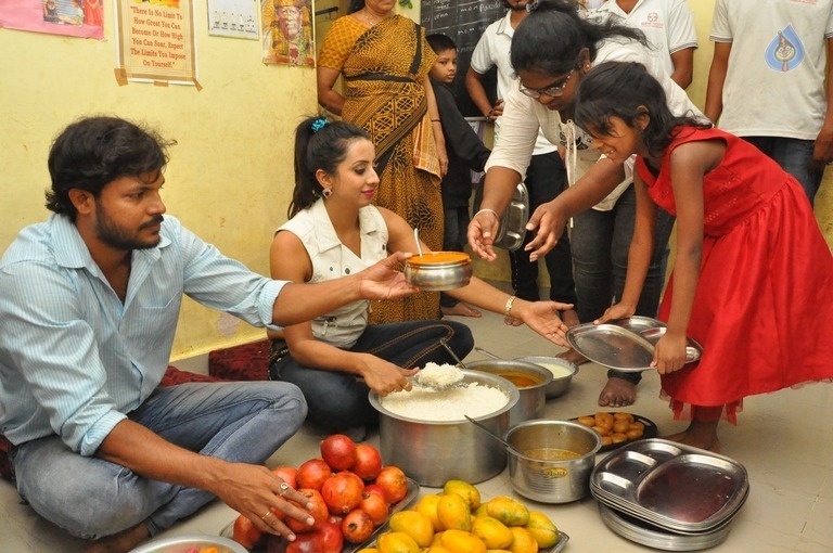 Sanjjanaa Visits Serve Needy Voluntary Organization - 15 / 41 photos