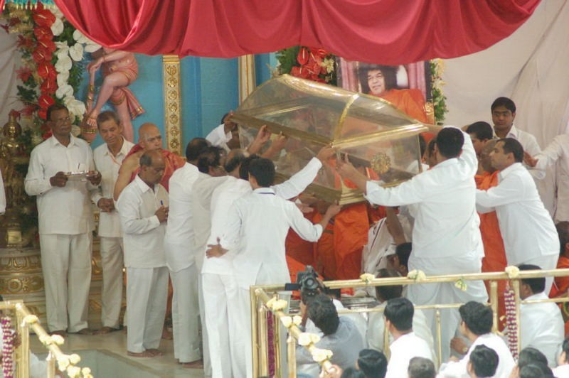 Sathya Sai Baba Maha Samadhi Photos - 54 / 59 photos