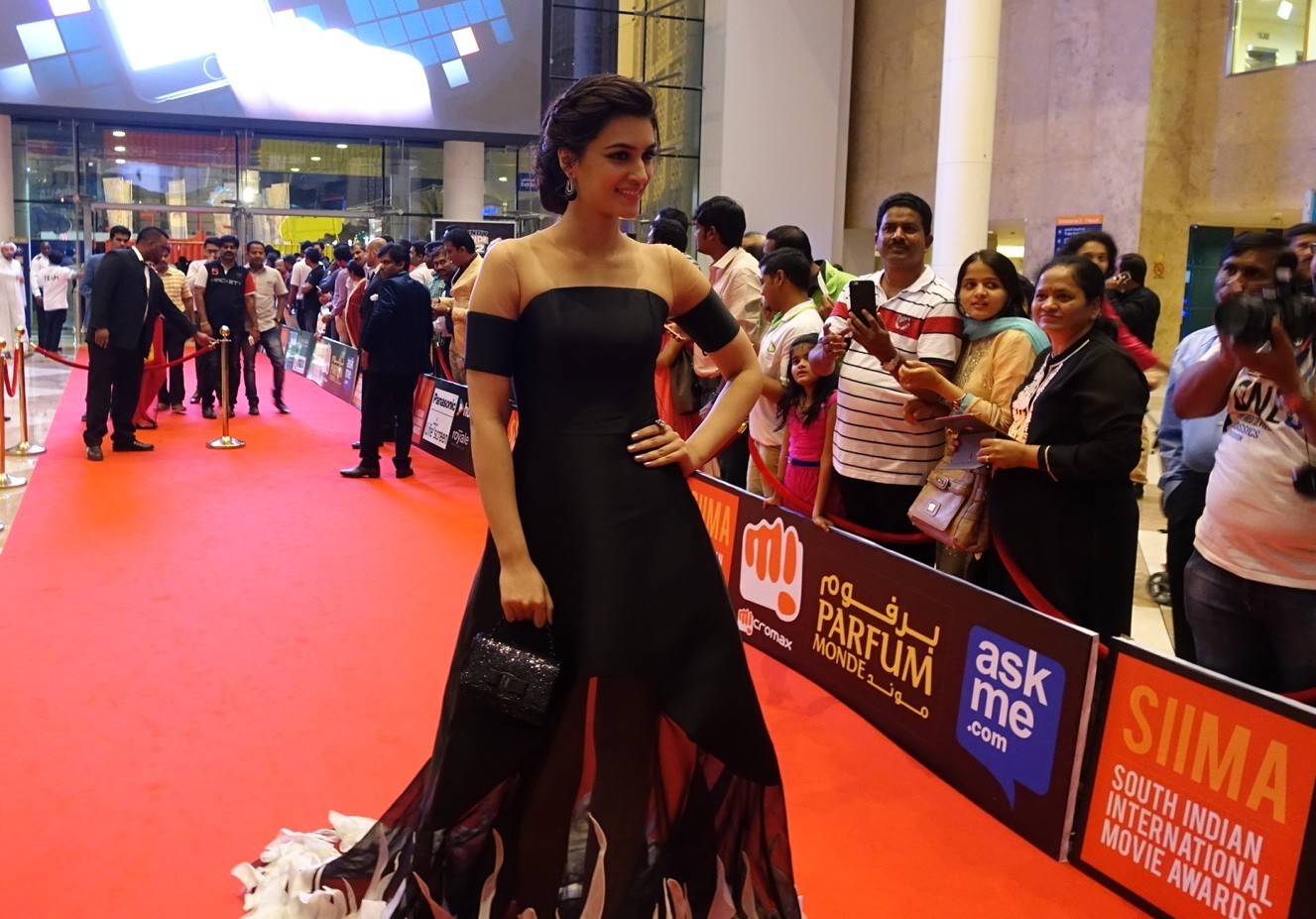 SIIMA Awards 2015 Red Carpet Photos - 17 / 35 photos