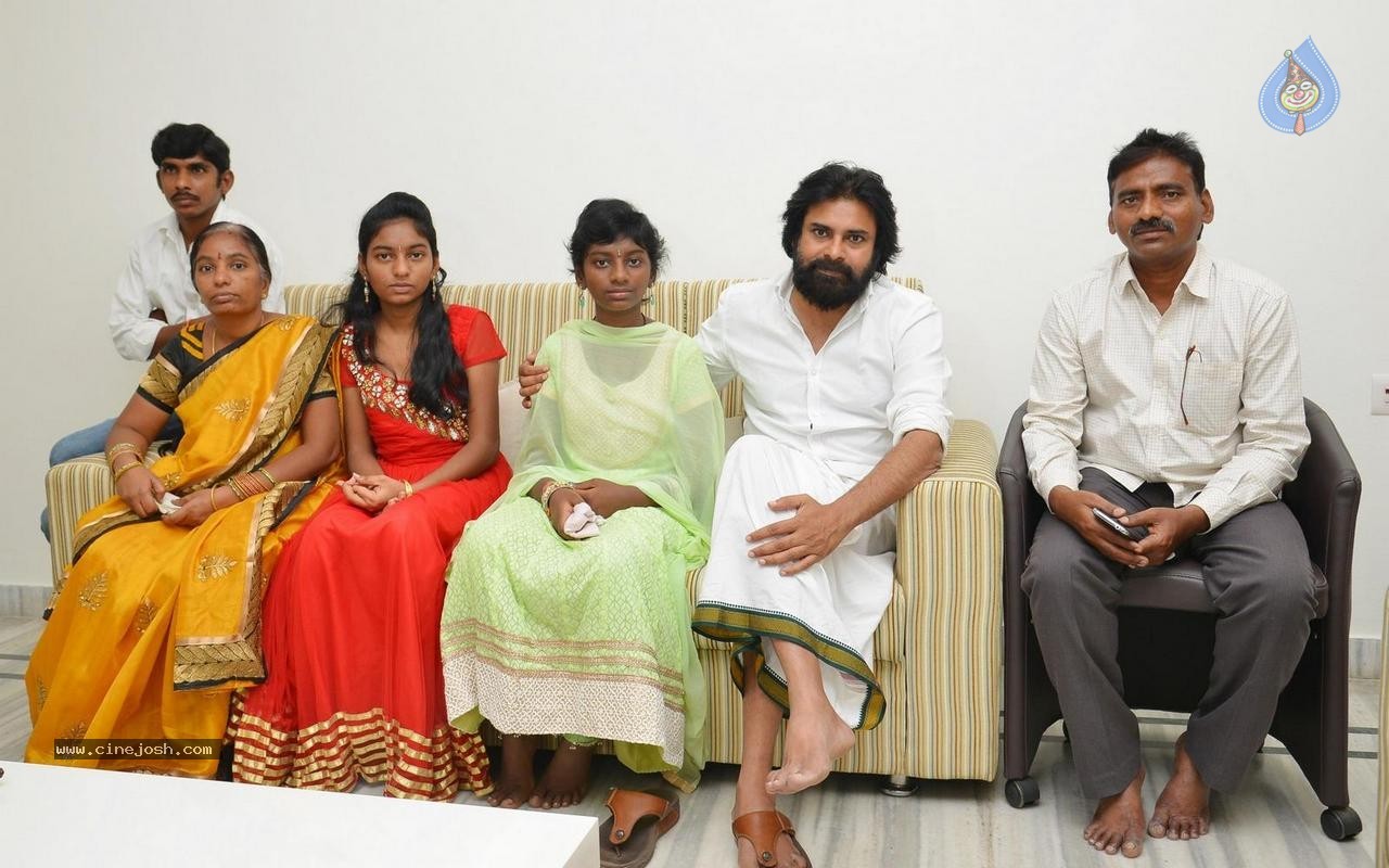 Srija Family Meets Pawan Kalyan - 11 / 19 photos