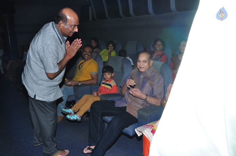 Super Star Krishna at Srimanthudu Screening  - 17 / 33 photos