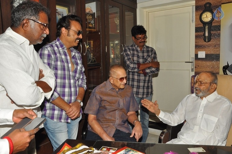 Super Star Krishna Meets Dadasaheb Phalke K Viswanath - 18 / 32 photos