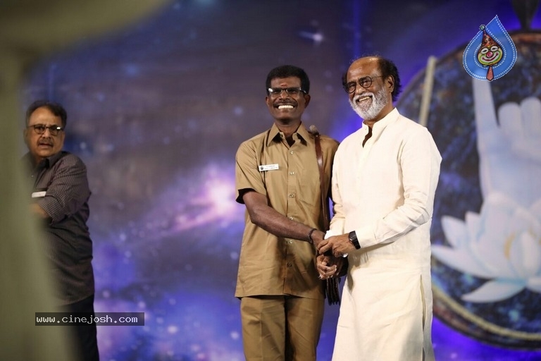 Superstar Rajinikanth Fans Meet Day 4 Photos - 9 / 9 photos