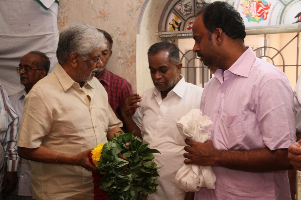 Tamil Director Ramanarayanan Condolences Photos - 93 / 151 photos