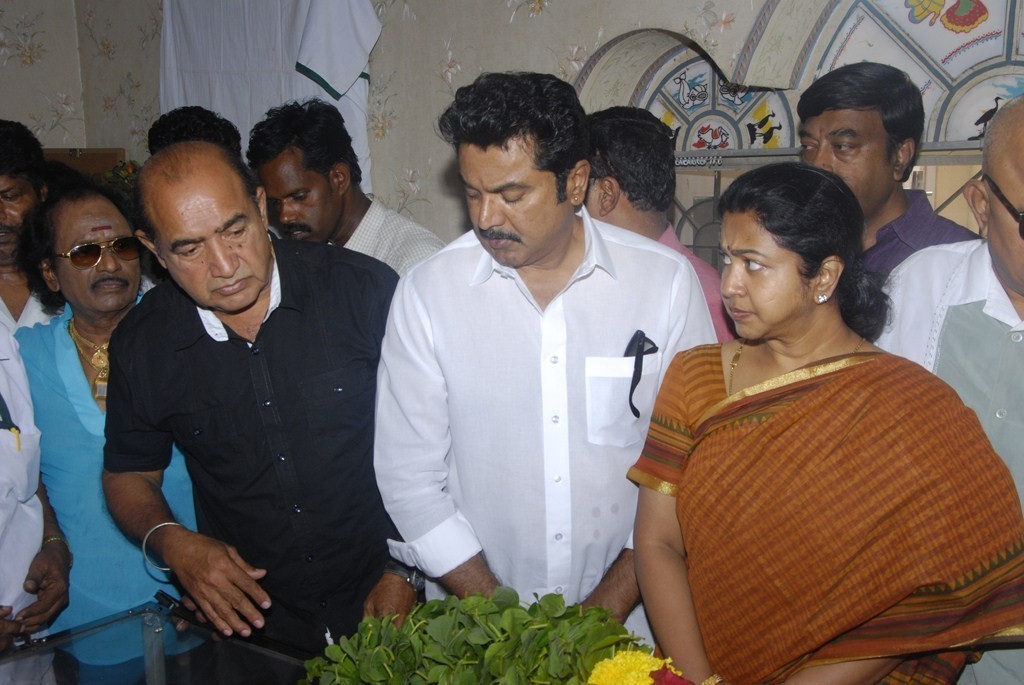 Tamil Director Ramanarayanan Condolences Photos 2 - 17 / 41 photos