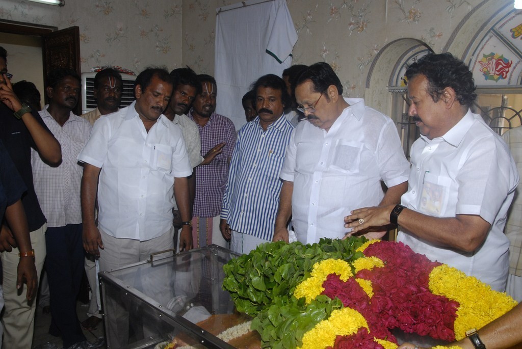 Tamil Director Ramanarayanan Condolences Photos 2 - 19 / 41 photos