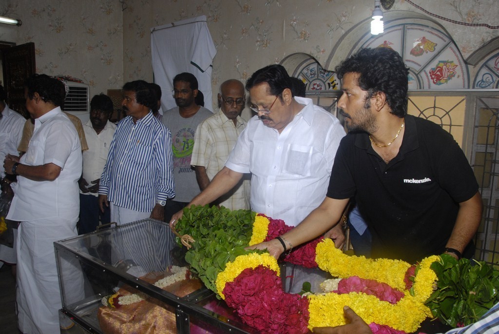Tamil Director Ramanarayanan Condolences Photos 2 - 21 / 41 photos