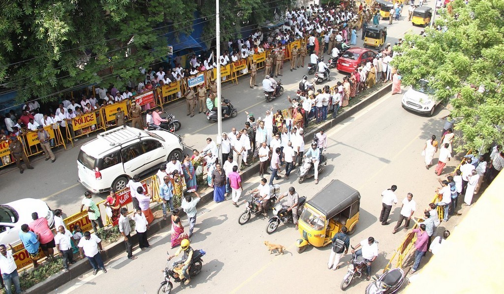 Tamil Nadu CM Jayalalithaa Final Journey Photos - 7 / 147 photos