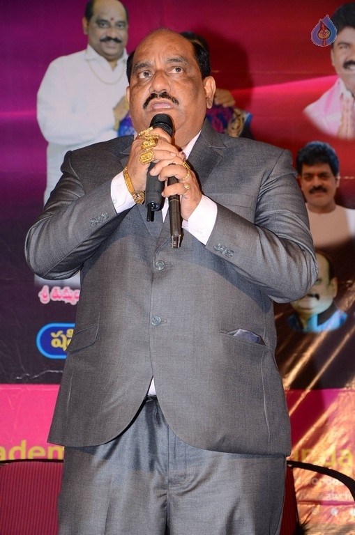 Telugu Cinema World Records Felicitation Press Meet - 5 / 42 photos