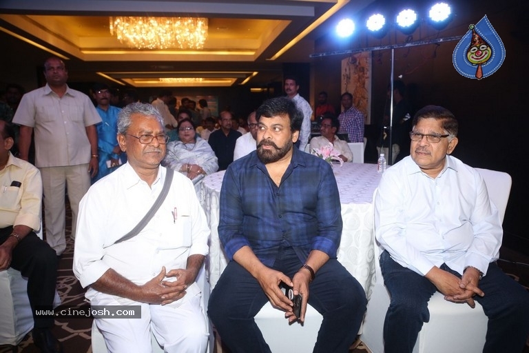 Tera Venuka Dasari Book Launched by Chiranjeevi - 20 / 61 photos