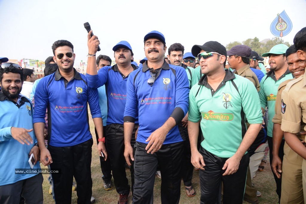 Tollywood Cricket Match in Vijayawada 02 - 2 / 53 photos