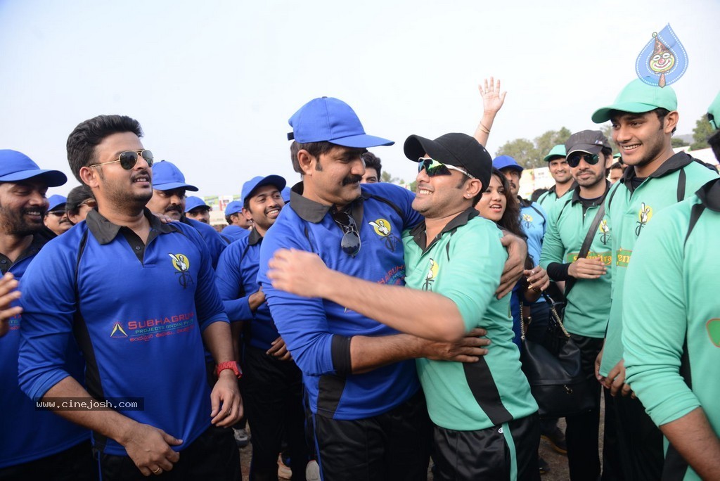 Tollywood Cricket Match in Vijayawada 02 - 4 / 53 photos