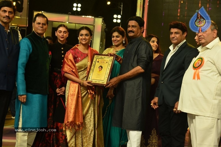 TSR National Film Awards - 8 / 45 photos