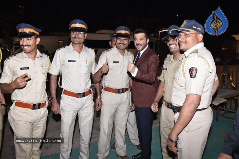 Umang Mumbai Police Show 2019 - 18 / 26 photos