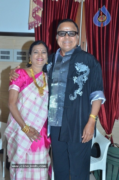 Vasu Vikram Daughter Sandhiya Wedding Reception Stills - 18 / 32 photos