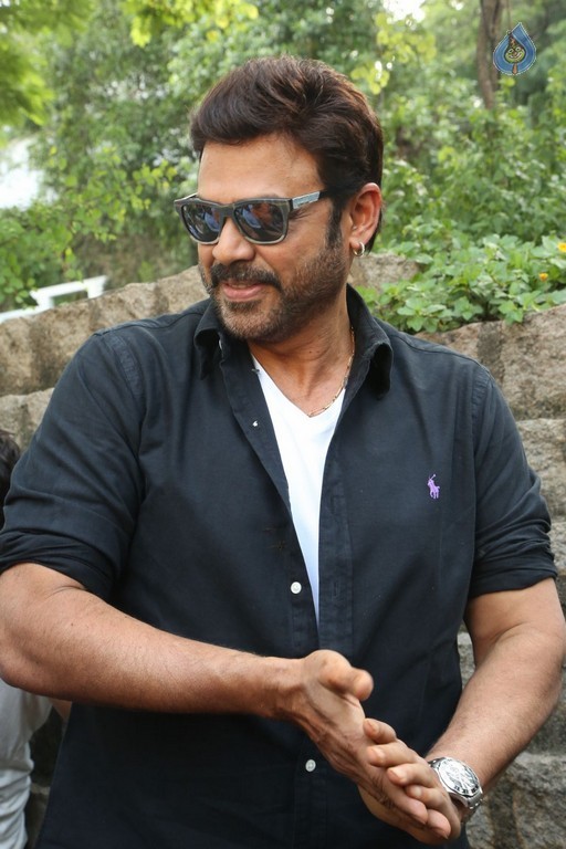 Venkatesh at Haritha Haram Program - 17 / 42 photos