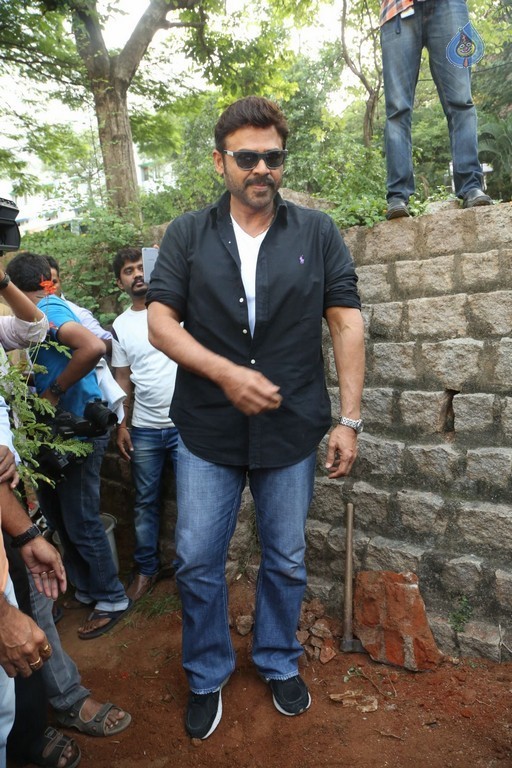 Venkatesh at Haritha Haram Program - 18 / 42 photos