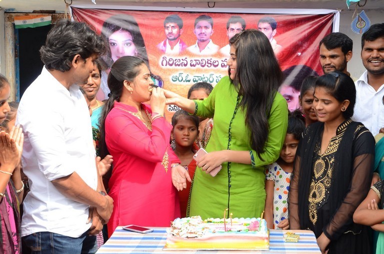 Yamini Bhaskar Birthday Celebrations - 9 / 19 photos