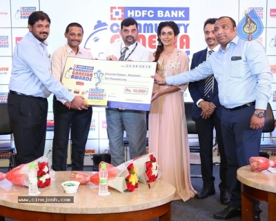 Aakanksha Singh Presents HDFC Bank Community Ganesh Awards - 2 of 5