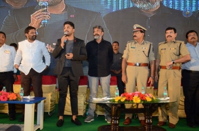 Allu Arjun and SS Rajamouli at Traffic Awareness Event - 58 of 81