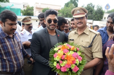 Allu Arjun and SS Rajamouli at Traffic Awareness Event - 66 of 81