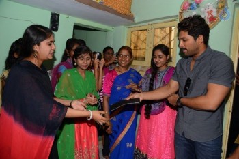 Allu Arjun at Greater Mega Fans President House - 4 of 21