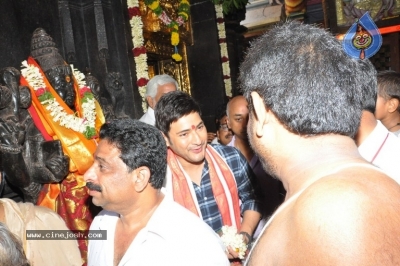 Bharat Ane Nenu Movie Team At Vijayawada Durgamma Temple - 8 of 12