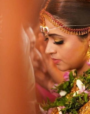 Bhavana Wedding Pics - 7 of 10