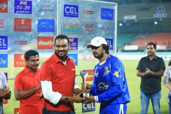 CCL 6 Kerala Strikers Vs Karnataka Bulldozers Match Photos - 7 of 51