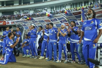 CCL 6 Telugu Warriors Vs Karnataka Bulldozers Match Photos - 39 of 63