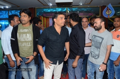 Celebrities at Jawaan Movie Premier Show - 31 of 35