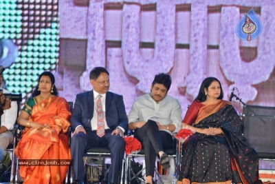 Celebrities at Prapancha Telugu MahaSabhalu Photos - 81 of 82