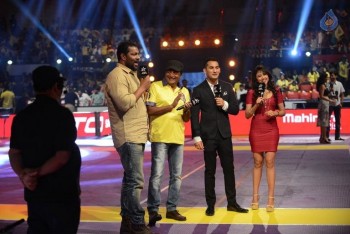 Celebrities at PRO Kabaddi Match - 15 of 48